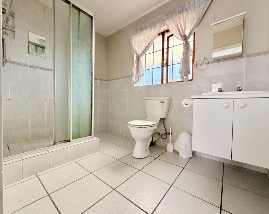 3 Bedroom Property for Sale in Sandbaai Western Cape